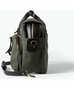 Filson Camp & Hike Rugged Twill Padded Computer Bag 19 Filson Camp & Hike Rugged Twill Padded Computer Bag