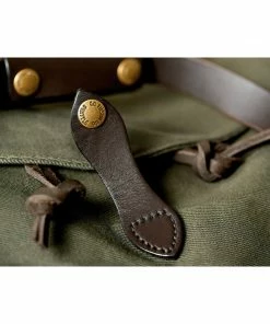 Filson Camp & Hike Rugged Twill Padded Computer Bag 21 Filson Camp & Hike Rugged Twill Padded Computer Bag