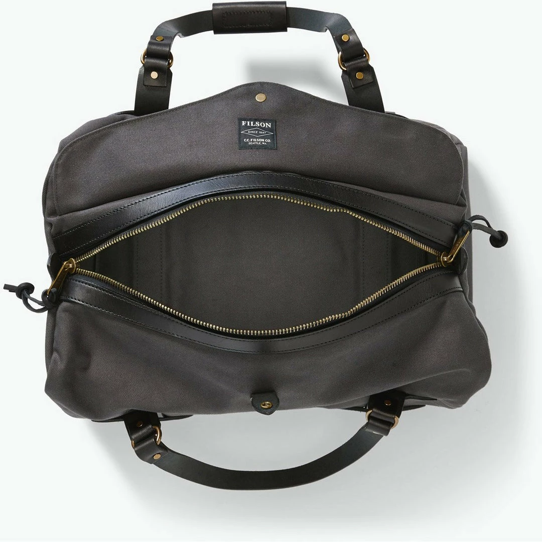 Filson Travel Medium Rugged Twill Duffle Bag 5 Filson Travel Medium Rugged Twill Duffle Bag