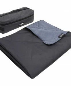 Yeti Camp & Hike Lowlands Blanket