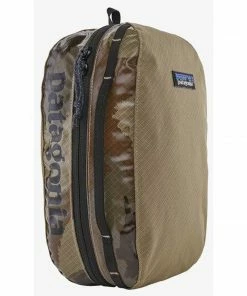 Patagonia Black Hole Cube - Medium 28 Patagonia Black Hole Cube - Medium