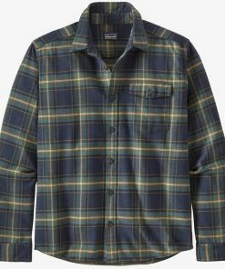 Patagonia Men's Long-Sleeved Lightweight Fjord Flannel Shirt - Clearance