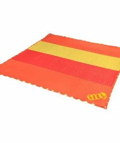 Eagles Nest Outfitters Camp & Hike Islander LED Blanket