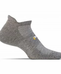 Feetures! High Performance Cushion No Show Tab Socks Men