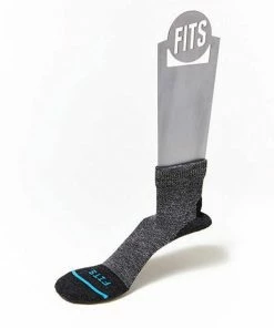 FITS Men Light Hiker Quarter Socks