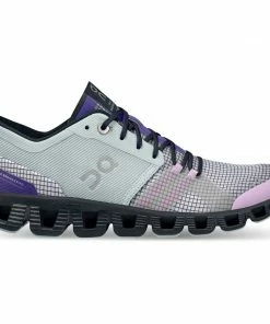 On Running Women's Cloud X Shift