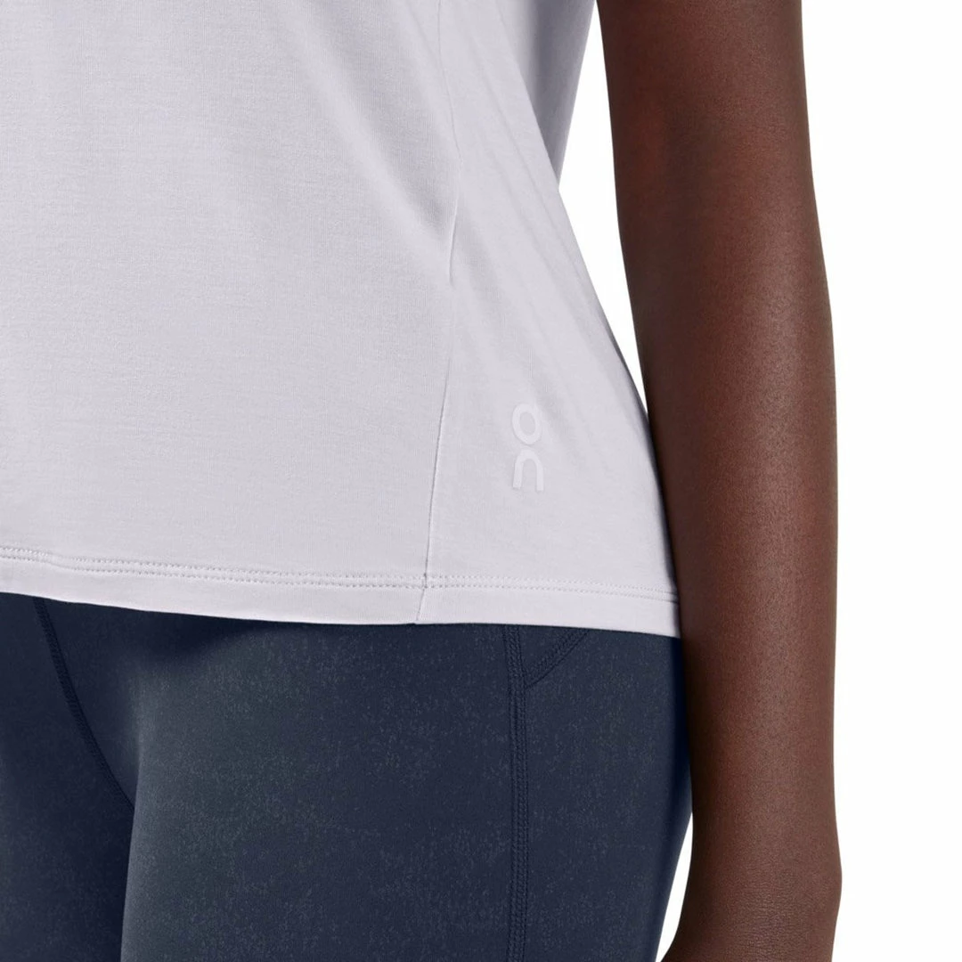 On Running Women's Active-T Breathe 7 On Running Women's Active-T Breathe