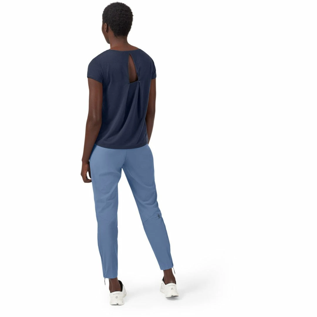 On Running Women's Active-T Breathe 10 On Running Women's Active-T Breathe