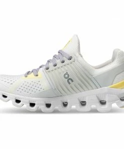 On Running Women's Cloudswift 77 On Running Women's Cloudswift