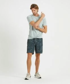 Vuori Men's Tradewind Performance Tee