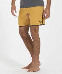 Vuori Men's Cruise Boardshort
