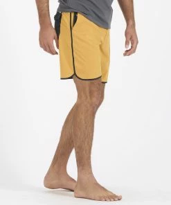 Vuori Men's Cruise Boardshort