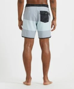 Vuori Men's Cruise Boardshort