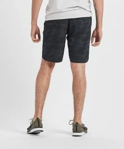 Vuori Men's Banks Short