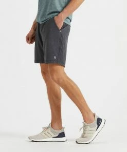 Vuori Men's Ponto Short