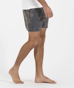 Vuori Men's Cape Short