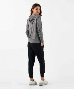 Vuori Women's Halo Performance Hoodie