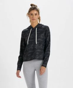Vuori Women's Halo Essential Hoodie