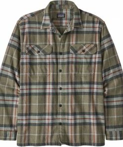 Patagonia Men's Long-Sleeved Organic Cotton Midweight Fjord Flannel Shirt - Clearance