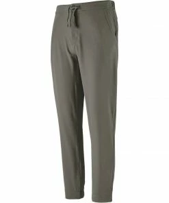 Patagonia Men's Skyline Traveler Pants