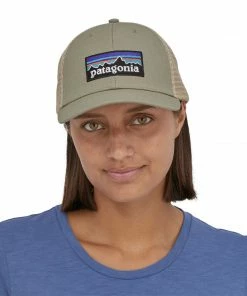 Patagonia Men P-6 Logo LoPro Trucker Hat