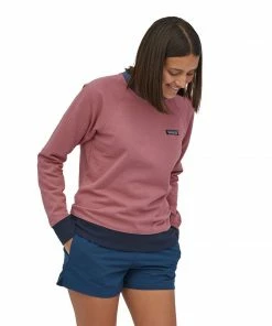 Patagonia Women's P-6 Label Organic Crew Sweatshirt 21 Patagonia Women's P-6 Label Organic Crew Sweatshirt