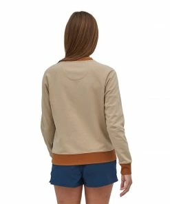 Patagonia Women's P-6 Label Organic Crew Sweatshirt 25 Patagonia Women's P-6 Label Organic Crew Sweatshirt
