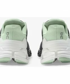 On Running Women's Cloudflyer